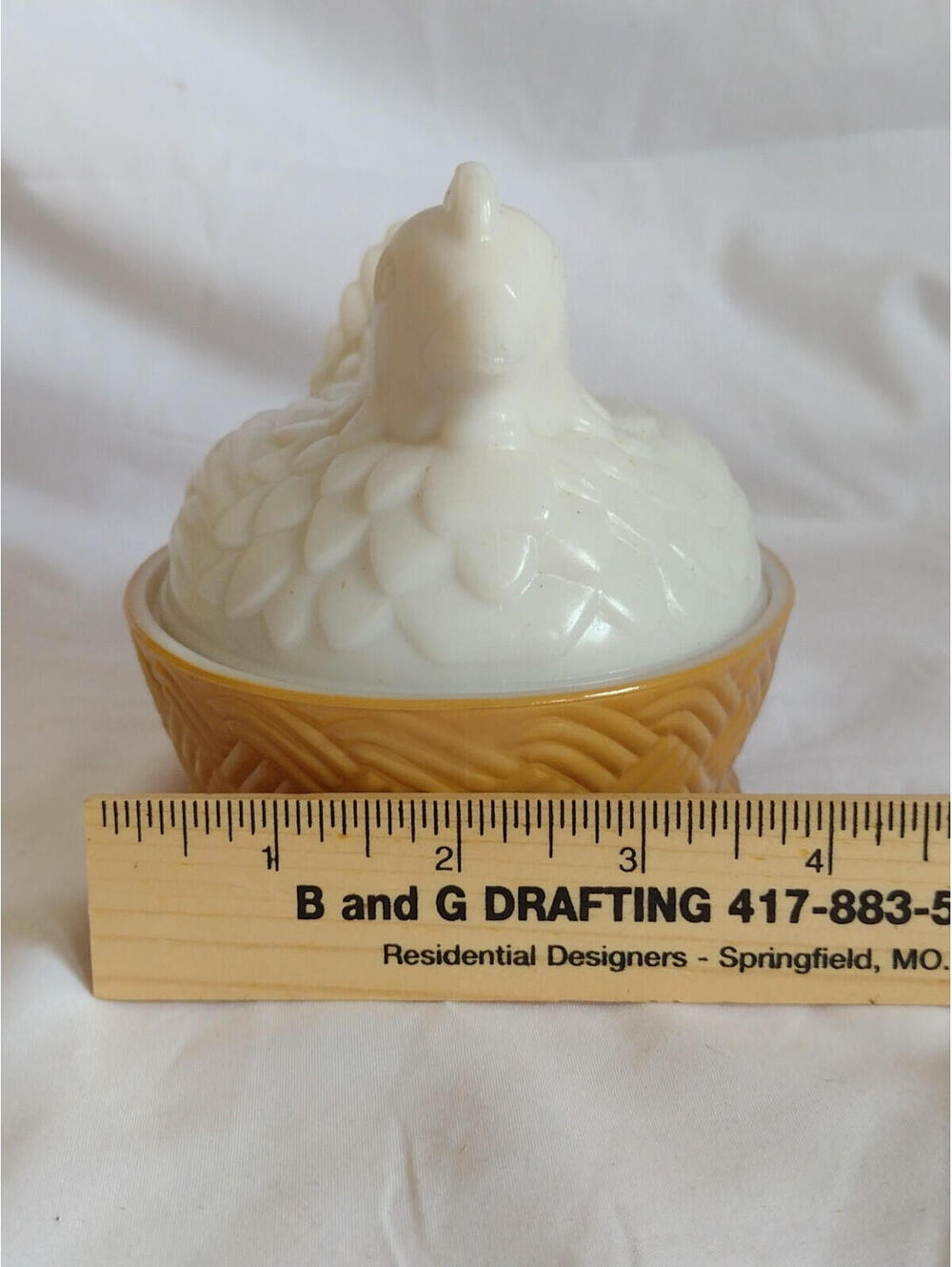 Vintage Hen Milk Glass Soap Dish w eggs Cute Farmhouse Style Decor 1970s - Picture 3 of 16